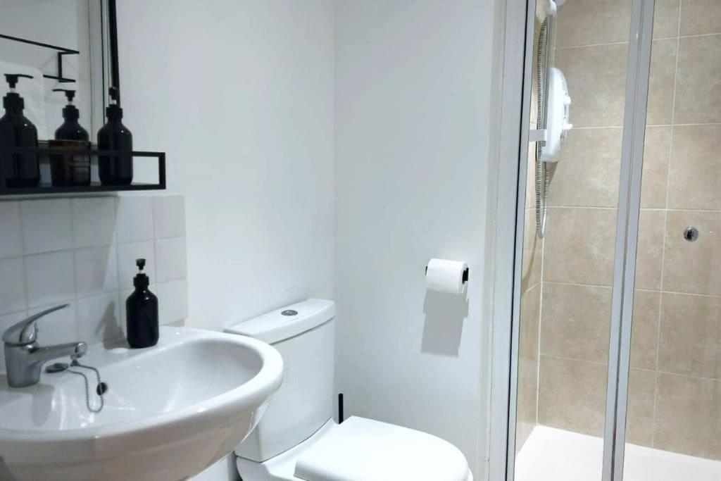 2 Bedroom City Centre Duplex Apt Preston  Exterior photo