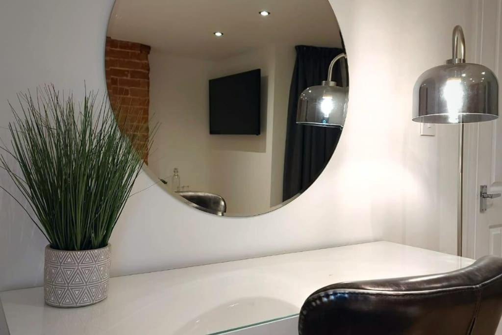 2 Bedroom City Centre Duplex Apt Preston  Exterior photo