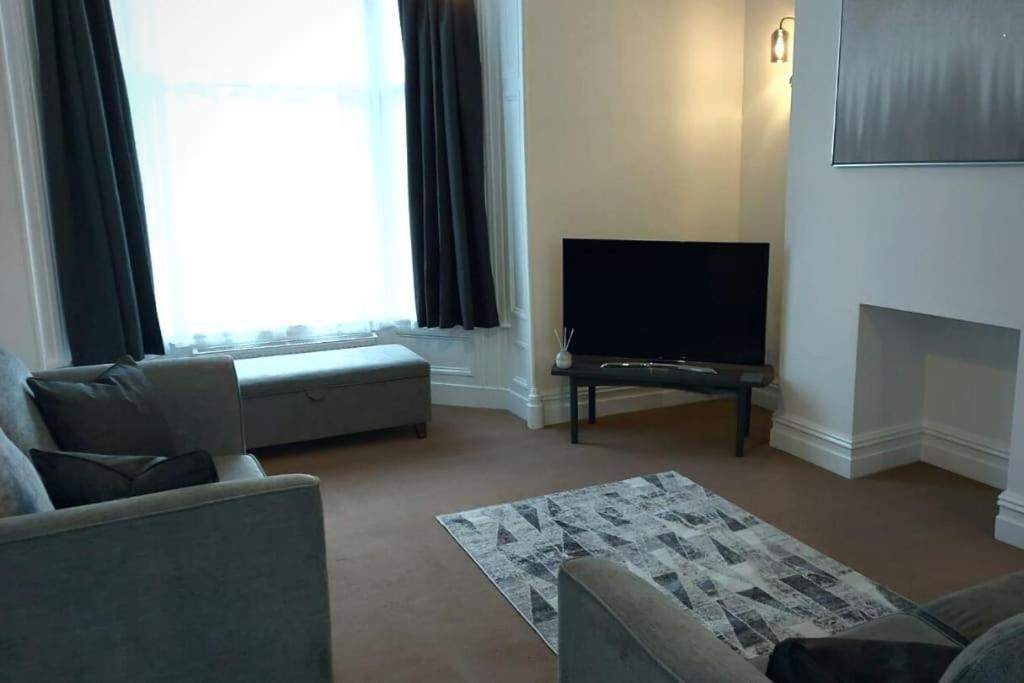 2 Bedroom City Centre Duplex Apt Preston  Exterior photo